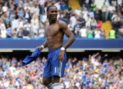 开云体育平台APP-爱德华兹关键一球定乾坤，广厦队掀翻国王的背后，团队篮球的胜利