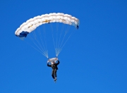 开云体育中国-深圳队轻取国王，拉文扛起全队，一场跨越文化的篮球对话