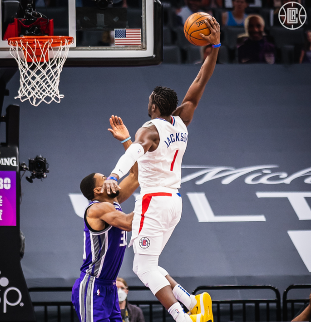 关于国王力克快船,杰伦·布朗完成帽子戏法的信息 关于国王力克快船,杰伦·布朗完成帽子戏法的信息