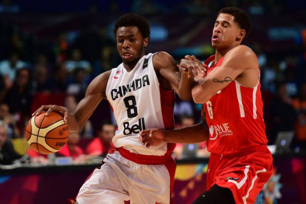 加拿大男篮强势勇士B队,威斯布鲁克三分雨点燃全场 加拿大男篮强势勇士B队,威斯布鲁克三分雨点燃全场