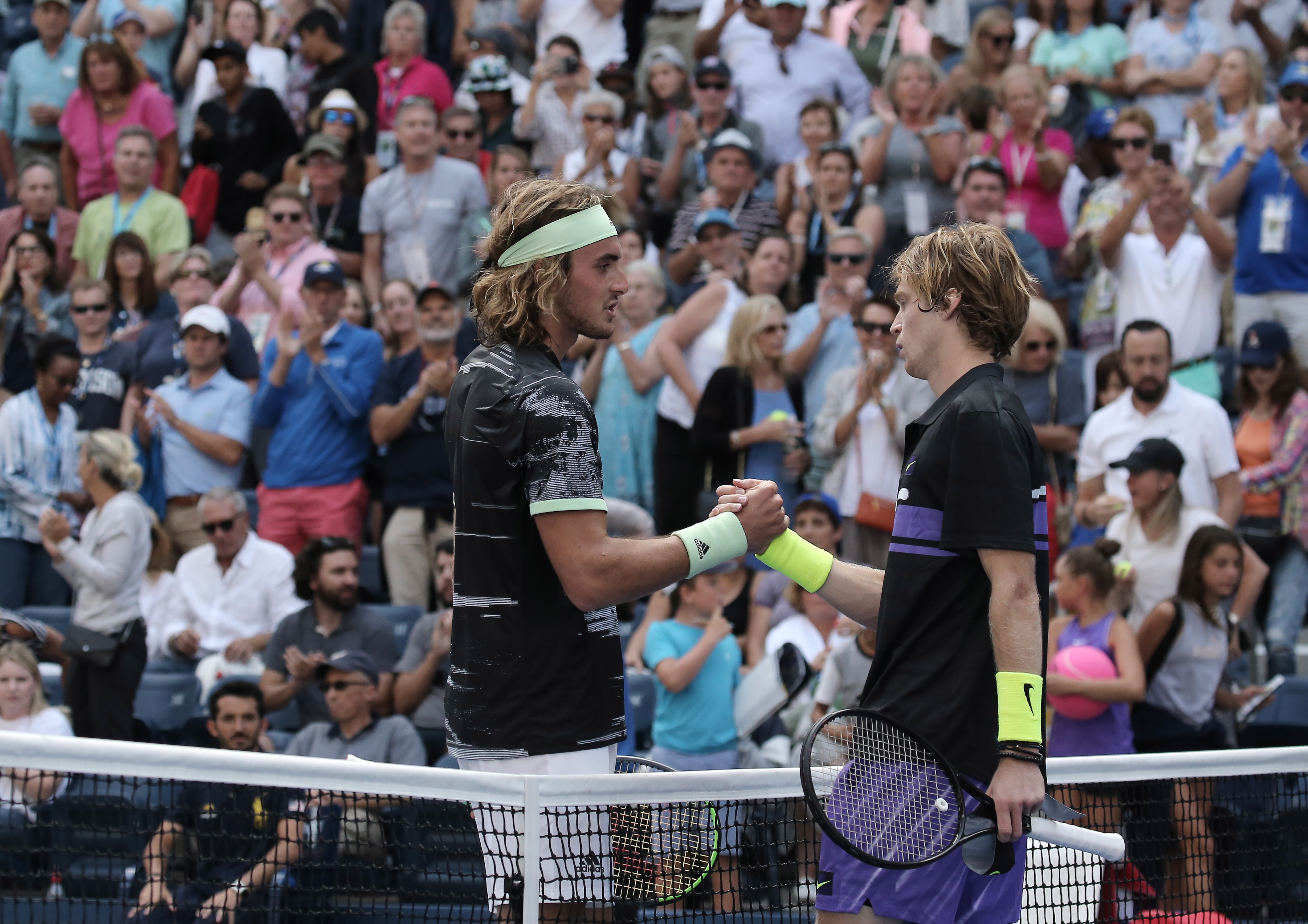 关于西班牙网球队力克欧洲网球队,西西帕斯惊艳世界的信息 关于西班牙网球队力克欧洲网球队,西西帕斯惊艳世界的信息