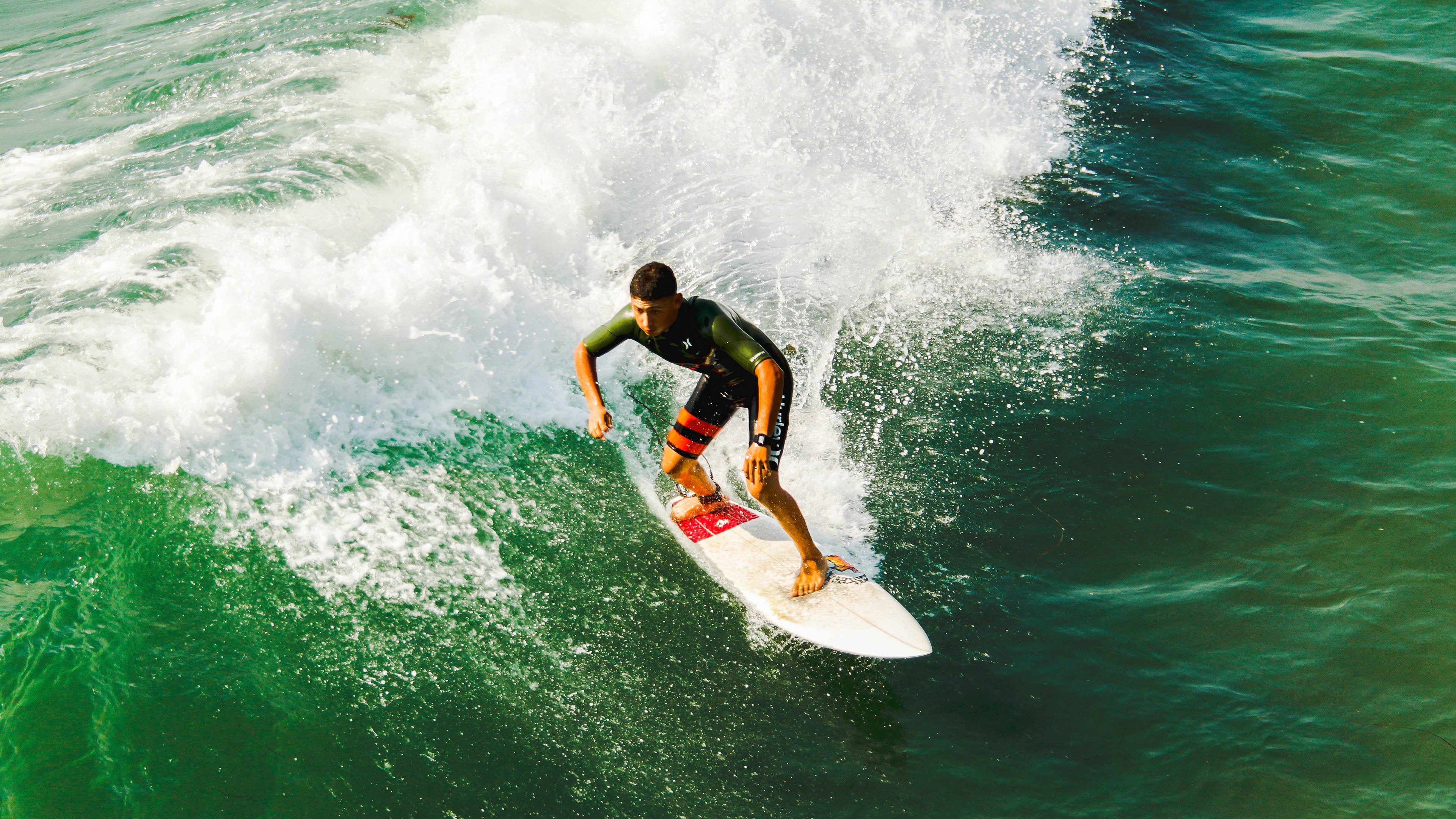 欧冠半决赛之夜,伦纳德在焦点战证明自己