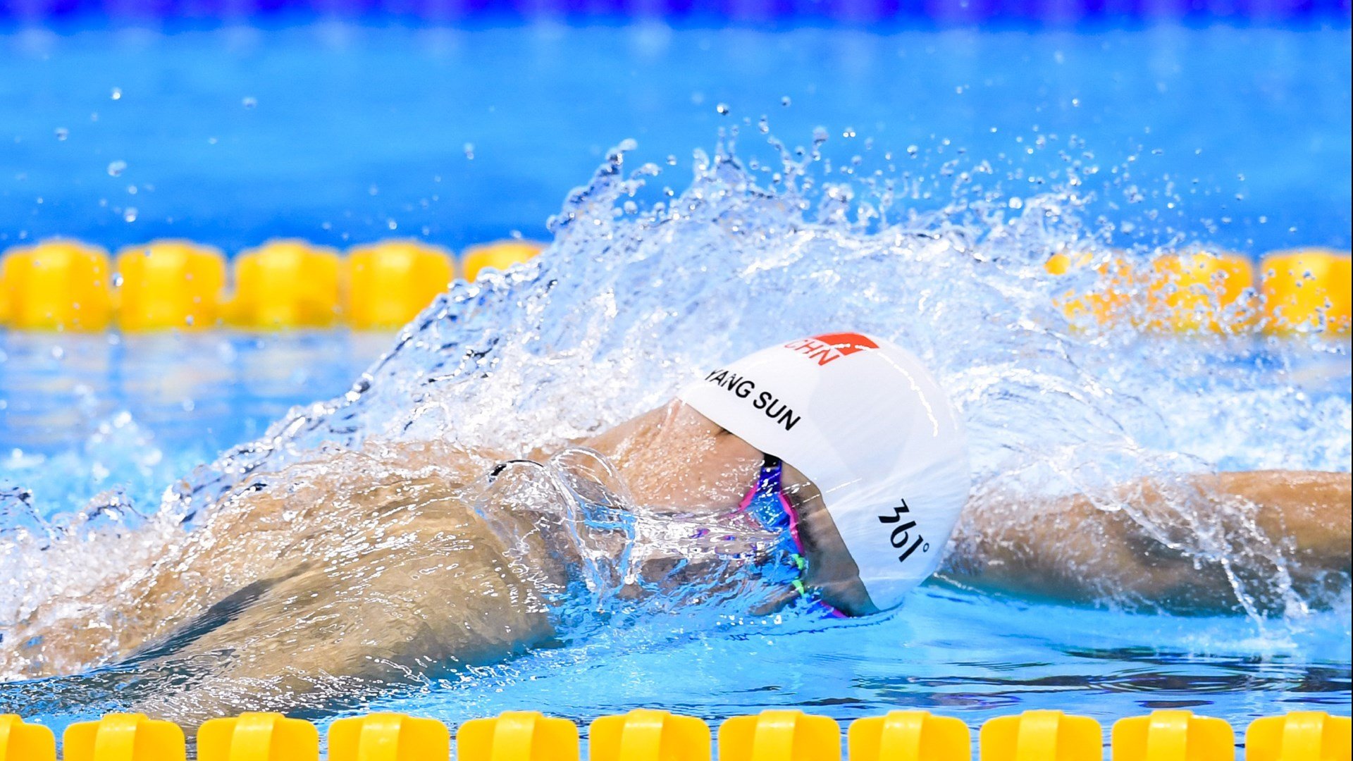 双线传奇，法国队轻取日本队展团队锋芒，马龙刷新纪录铸个人丰碑